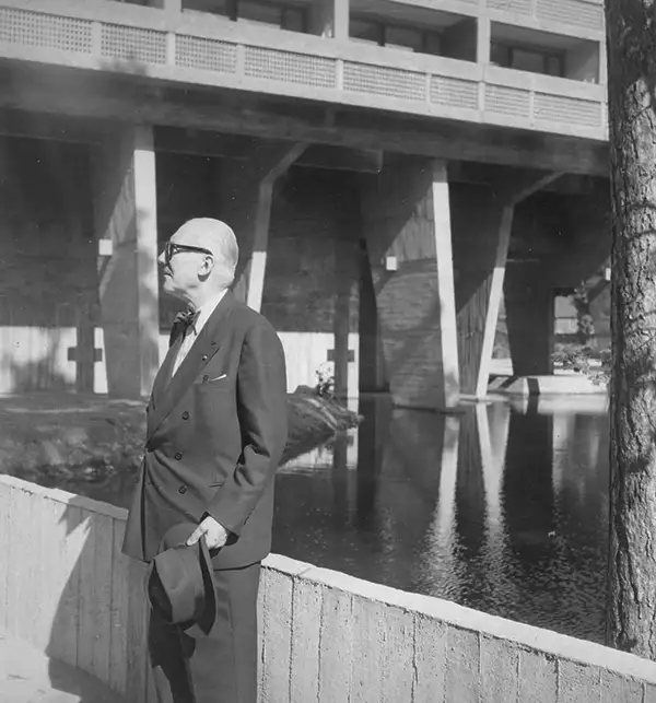 Le Corbusier à la Maison radieuse de Rezé – ©Fondation Le Corbusier